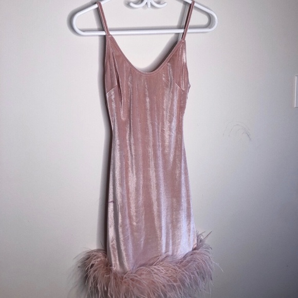 FASHIONNOVA DRESS - Picture 2 of 3